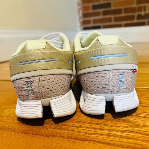 Women's On Cloud X 3 Size 9.5 - Picture 10 of 16
